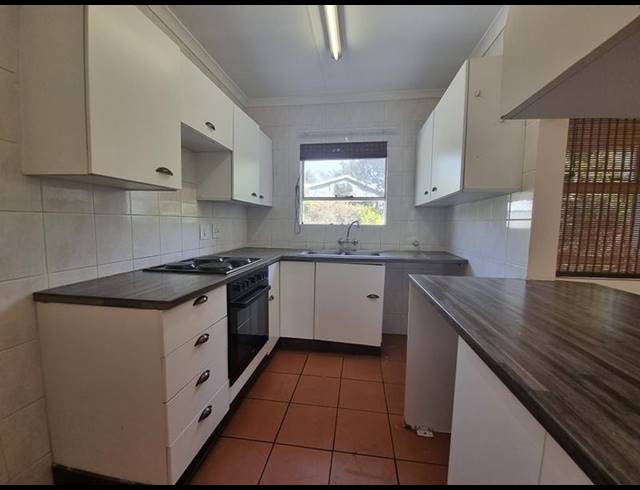 2 BEDROOM PROPERTY TO RENT IN NOORDHANG